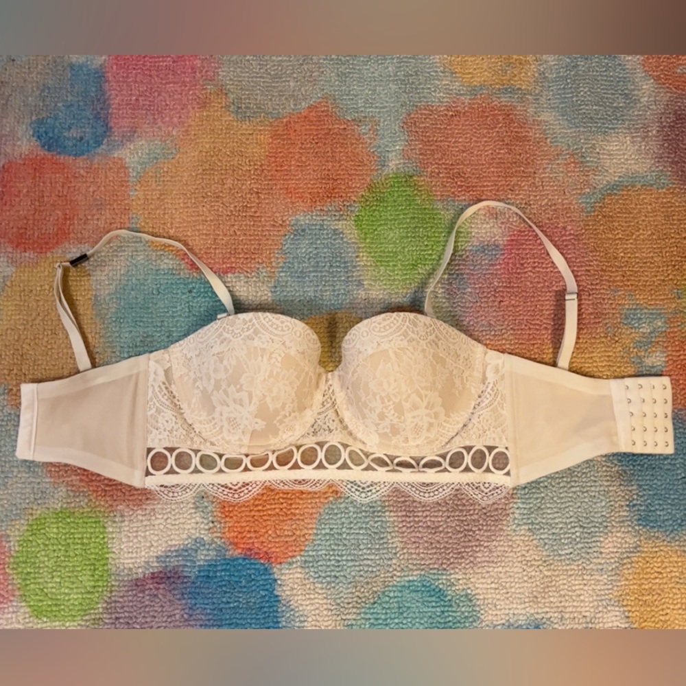 Victoria's Secret Cream Lace Bra 32DD
